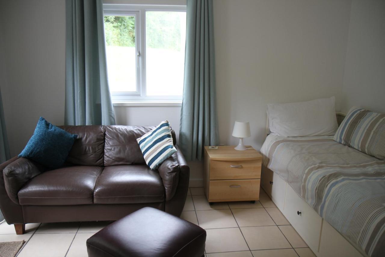 Freshwater Bay Holiday Cottages Pembroke Exteriör bild