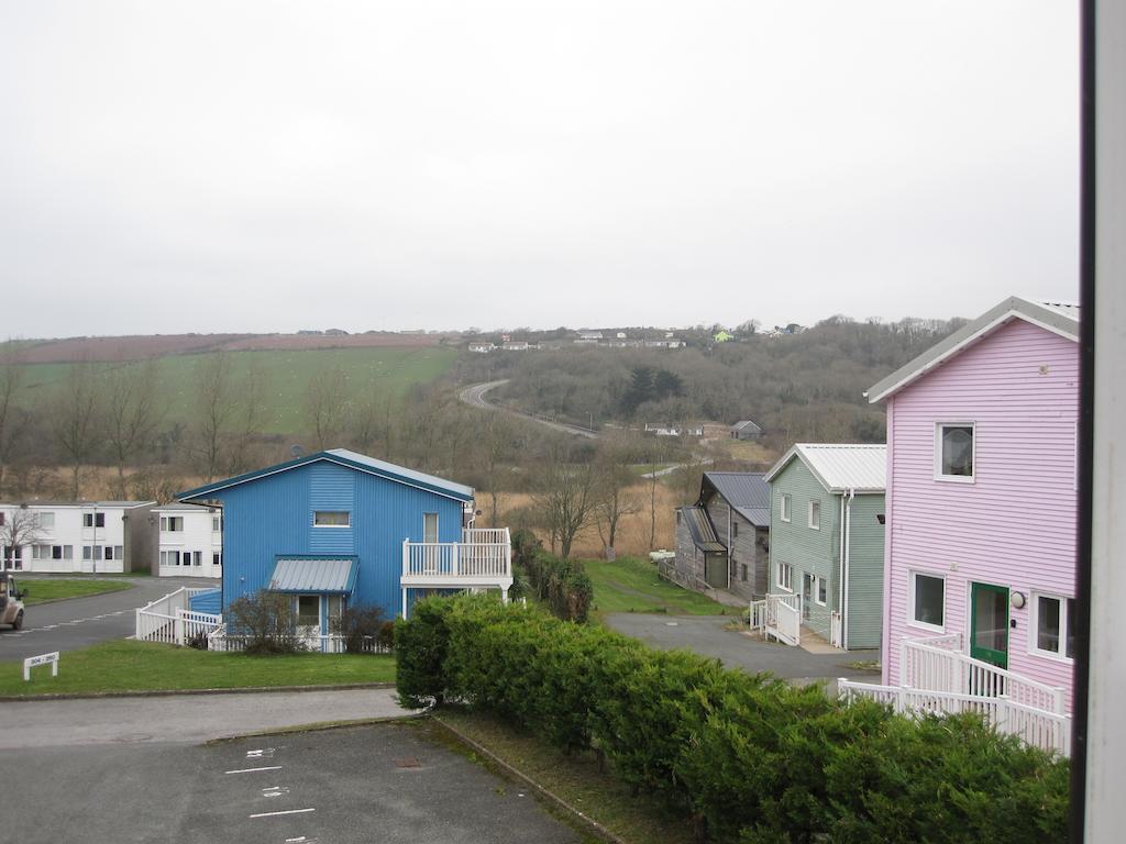 Freshwater Bay Holiday Cottages Pembroke Exteriör bild
