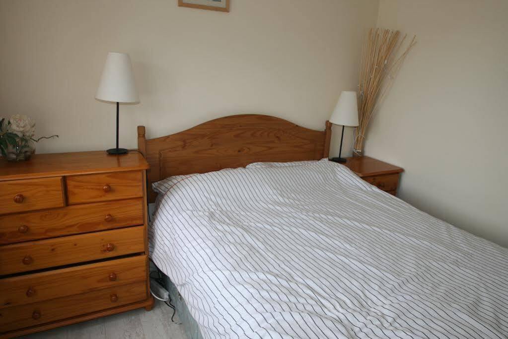 Freshwater Bay Holiday Cottages Pembroke Exteriör bild